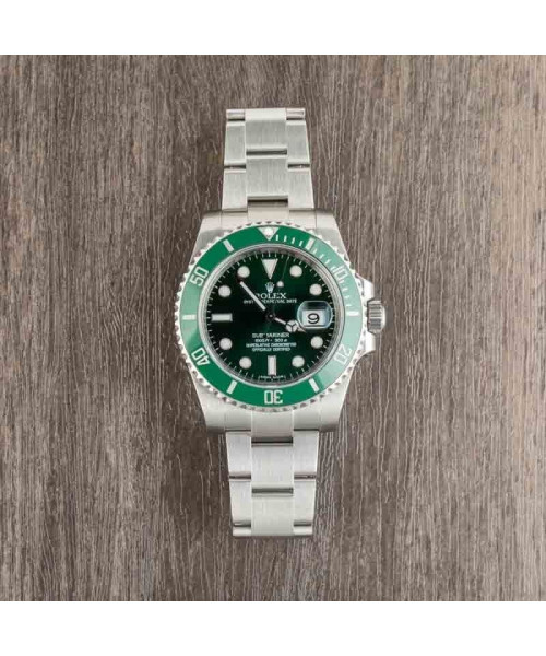 Hulk Rolex Submariner Ref 116610LV Green Dial