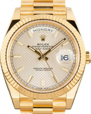 Rolex Day-Date 40 Ref 228238 Silver Diagonal Motif Dial